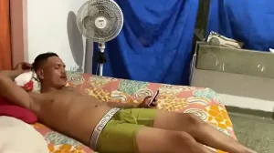 Kalaycalientelatina – update #19 – consiento a mi padrastro saliendo de la ducha y terminamos follando- Nov 27, 2024